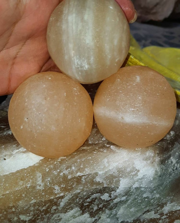 گوی سنگ نمک ماساژ