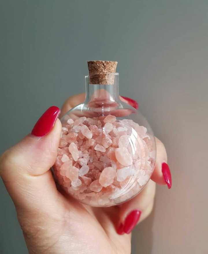 سنگ نمک صورتی